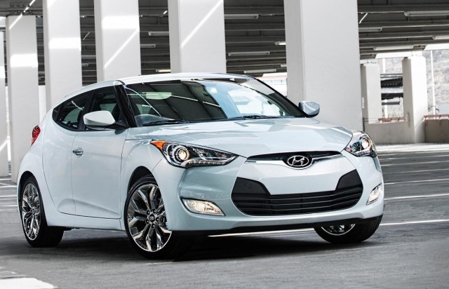 Hyundai 2014 Veloster REFLEX (3).jpg